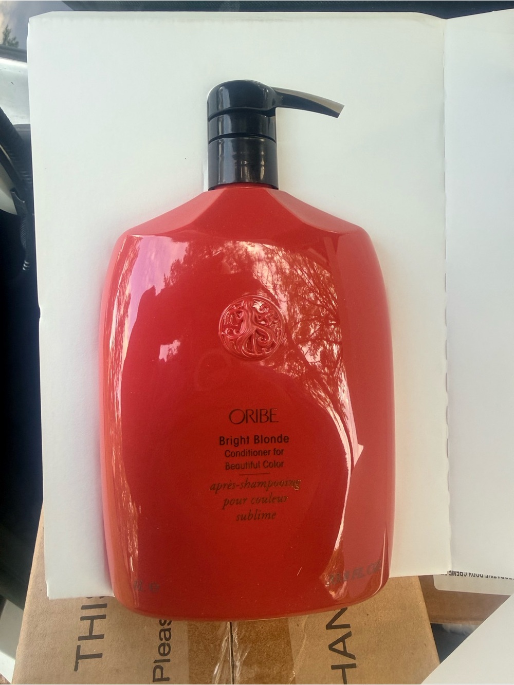 Oribe Bright Blonde Conditioner - Red and Black Pump